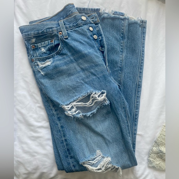 501 Levi Jeans Size 8 - Picture 1 of 3